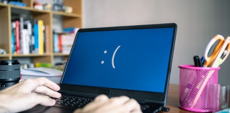 Falhas na tela do notebook